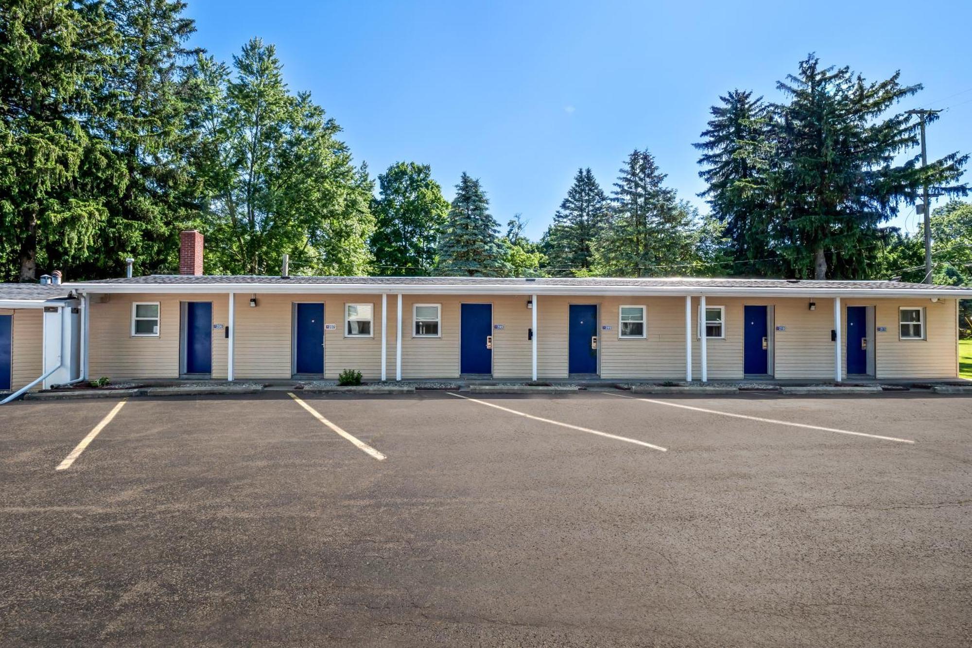 Americas Best Value Inn Jonesville/Hillsdale Exteriér fotografie