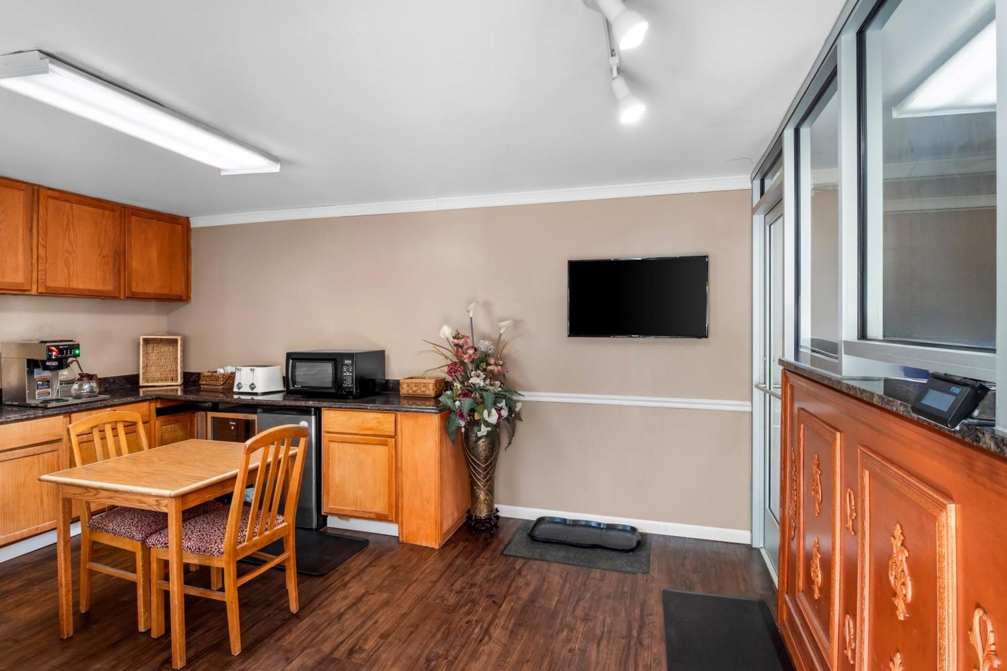 Americas Best Value Inn Jonesville/Hillsdale Exteriér fotografie