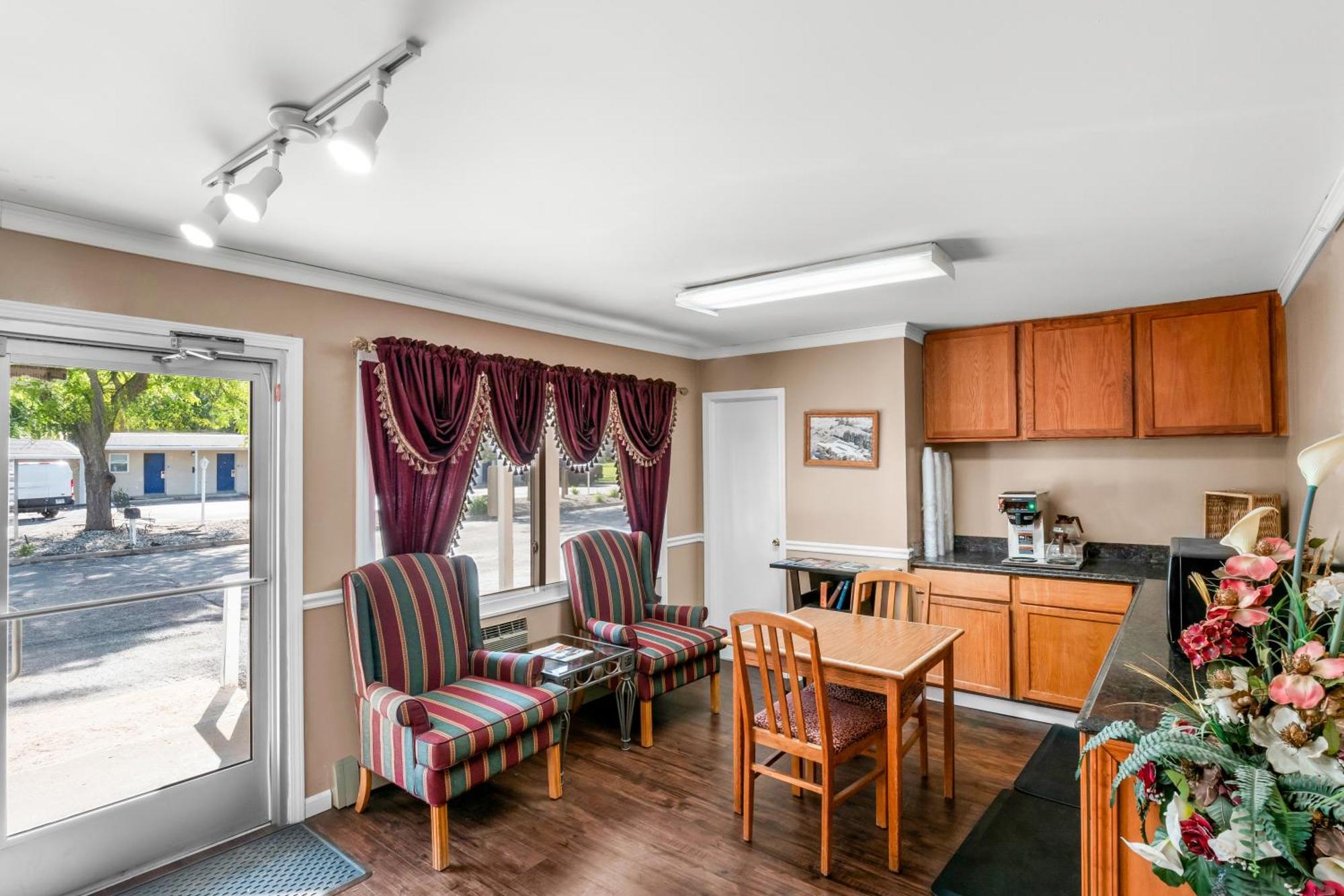 Americas Best Value Inn Jonesville/Hillsdale Exteriér fotografie